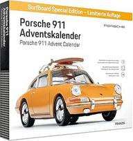 FRANZIS 67299 Porsche 911 Special Edition Surfboard Advento kalendorius 1:43 mastelio modelio rinkinys su garso moduliu ir 52 puslapių lydraščiu