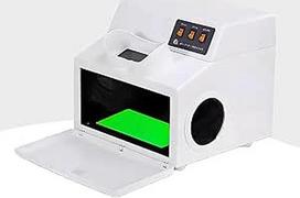 UV analizatorius su tamsia kamera, laboratorinis fluorescencijos detektorius, bangos ilgis 254 Nm/365 Nm, UV filtras 150 × 50 mm, su matymo langu, UV lempos spintelė produktų bandymams