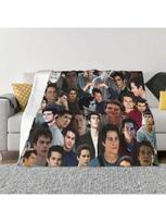 Dylan O'Brien Stiles Megztas pledas Paauglys Vilkas Flanelinis pledas Lovos Sofos Dekoracija Minkštas Šiltas 75X95CM pilka spalva