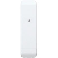 UBIQUITI airMAX NanoStation M2 2.4 GHz frequency band Plug-and-play integration with airMAX antennas.