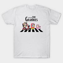 Vyriški juodi marškinėliai su Bluey- Here Come The Grannies spaudiniu, spausdinti ant medvilnės marškinėlių, naudojant bekirpimo perkėlimo popierių 4XL balta