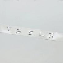 Automobilio lipdukas Tesla 3D ABS Anglies Chromo Juodas Logotipas Tesla Raidės Emblema Automobilio Galinės Bagažinės Raidės Tesla Model 3 Y X S Priedas