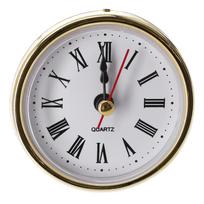 Kvarcinio laikrodžio mechanizmas 65 mm skersmens su romėniškais skaičiais. Tinka laikrodžių remontui ir „pasidaryk pats“ laikrodžiams. Komplekte tvirtinimo žiedas. sidabras