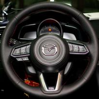 Juodas mikropluošto odos rankomis siūtas automobilio vairo užvalkalas, skirtas Mazda 3/6 Axela 2017-2018 Atenza CX-3 CX-5CX-9, automobilio aksesuaras Gray Thread