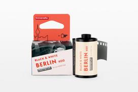 Fotojuosta LomoChrome Berlin Kino B&W