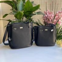 Cowhide bag New crossbody bucket bag Fashion casual underarm shoulder bag First layer cowhide vertical commuter bag 25x11x14cm aukso rudos spalvos