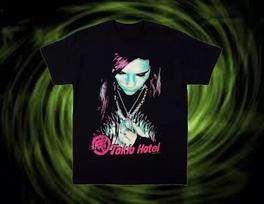 Karštas Tokio viešbučio juodas medvilninis marškinėlis su juosta s-4xl Unisex T-shirt S black