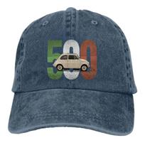 Klasikinis Fiat 500 ant balto fono lauke su kepuraite One Size gray
