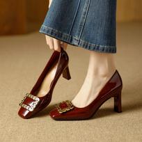 Thick heels and high heels are not tired of Mary Jane shoes 2026 spring patent leather Mary Jane shoes square head shallow mouth single shoes 34 bordinė