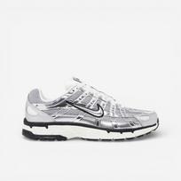 Nike P-6000 Metalinis sidabras Grynas platinas (Moterų) 50 pilka