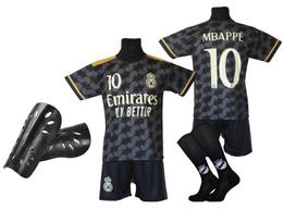 MBAPPE futbolo apranga: juodi marškinėliai, šortai, kojinės + blauzdų apsaugos 128
