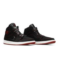 Air Jordan 1 Mid Come Fly With Me CK5665-062 EU 42.5 juoda/raudona