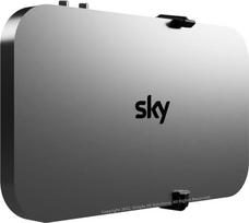 Sieninis laikiklis "Sky Q" pagrindiniam TV boksui (1TB/2TB), juodas, su tvirtinimo elementais