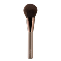 delilah LARGE POWDER BRUSH birios ir presuotos pudros makiažo šepetėlis delilah LARGE POWDER BRUSH birios ir presuotos pudros makiažo šepetėlis