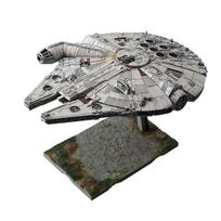 Plastic model Star Wars Millennium Falcon 1/144