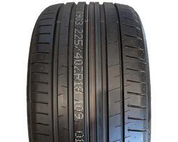 GREENTRAC QUEST-X UHP (Rim Fringe Protection) 235/40 R19