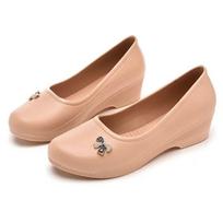 Woman's New Shallow Shallow Rain Shoes Injection Molding Thick Sole Round Toe Slip On Waterproof Light Work Shoes Commuter Shoes 36 chaki