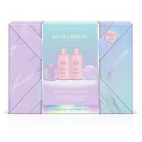 Baylis & Harding Jojoba, Vanilla & Almond Oil Gift Wrapped Candletlit Gift Set Prabangus kūno priežiūros rinkinys