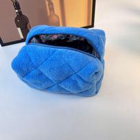 Naujo stiliaus mergaitiška makarons kosmetinė: Didelės talpos pliušinis kosmetinis krepšys 17.5 x 10.5 x 10 cm žalia