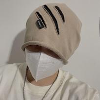 Unisex Scratches Beanie kepurė Japoniško stiliaus Moterys Vyrai Cool Hole Kepurė Moterims Rudens tendencija Hip-hop Gatvė Visoms rungtynėms kepuraitė 56-58cm juoda