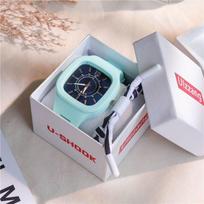 Madingi moteriški laikrodžiai Kvadratinis ciferblatas Sagtis Kvarcinis laikrodis Moteriški prabangūs elektroniniai riešiniai laikrodžiai Silikoninis moteriškas laikrodis Dovana gray
