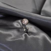 High-quality Version of The Pointed Flower Round Cake Ring Women's Light Luxury Mother-of-pearl 18K Four-leaf Clover Ring