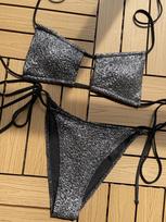 Mikrobikinis Blizgantis Seksualus Bikini Komplektas Stringai Brazilijos Moteriškas Maudymosi Kostiumėlis Tuščiaviduris Maudymosi Kostiumėlis Maudymosi Kostiumėlis Paplūdimio Drabužiai S violetinė