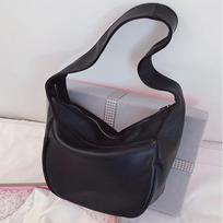 Yogodlns Vintage Dumpling pečių krepšys moterims PU odos Crossbody krepšys Paprasta vienspalvė rankinė didelės talpos Hobo krepšys 30*13*25cm juoda