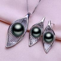 SENIKO Fashion Leaves Lapų karoliai Auskarai Gėlavandenių perlų papuošalų rinkiniai Moterims Gėlavandenių perlų karoliai Perlų auskarai balta