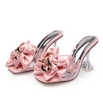 Fashion Transparent Slippers with Heels Square Toes Sandals Elegant Bowknot Crystal Female Party Pumps Ladies High Heeled Slides 34 smėlis