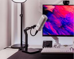 Wave Desk Stand