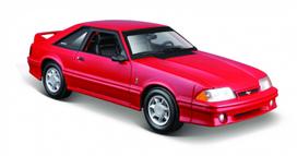 Model Ford Mustang SVT Cobra 1993 red 1/24