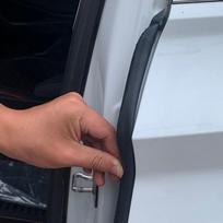 1 pora automobilio durų sandarinimo juostelių, griovelio B statramsčio guminė juostelė, automobilio durų tarpų garso izoliacijos juostelės, apsaugos nuo susidūrimo juostelės, automobilių dalys 1Pair