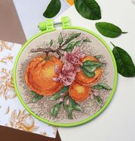 Siuvinėjimo kryželiu rinkinys „Citrusinės natos“ su lankeliu 17x17, Abris Art