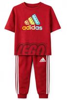 Komplektas berniukui su marškinėliais ir kelnėmis „Adidas: LEGO”, vyšnių spalvos