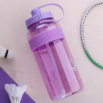 2 litrų fitneso sporto vandens butelis plastikinis didelės talpos vandens butelis lauke nešiojamas šiaudinis laipiojimo gėrimų butelis 600ML balta