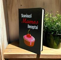 Juoda užrašų knygutė „Skaniausi Mamos receptai“