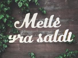 Pastatomas žodis „Meilė yra saldi“