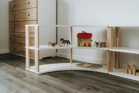 Modulinė Montessori lentyna Lenkta