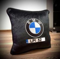 Pagalvė BMW (su valstybiniu numeriu)