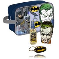 EP Line Cartoon Batman rinkinys vaikams (90 ml. EDT + 300 ml. dušo gelis / šampūnas + pakabukas + kosmetinė) - Rinkinys