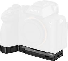 SmallRig 6033 Baseplate with AirTag Slot for Sony Alpha 7 V /7R V / 7 IV