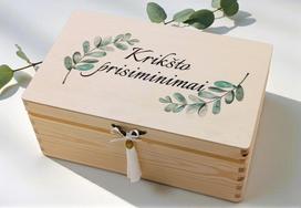 Medinė krikštadėžė su spauda „Krikšto prisiminimai“