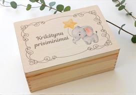 Medinė krikštadėžė su spauda „Drambliukas“