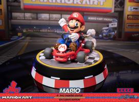 MARIO KART PVC - Collectors Edition