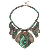 Moterų pakabukas Vintage Kalnų krištolas pareiškimas Seilinukai Kaklo papuošalai Tribal Dovana žalia