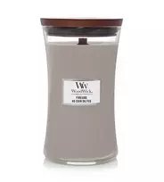 Woodwick Fireside scented candle with wooden wick, 609.5 g