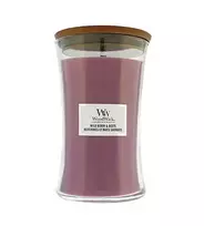Woodwick Wild Berry  AND  Beet scented candle with wooden wick, 609.5 g