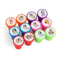 12vnt./rinkinys Bluey ir Bingo Seal Bandit Chilli Laimingos kojinės Anime figūrėlės Spalvotas raštas Antspaudas Vaikų žaislai Dovana