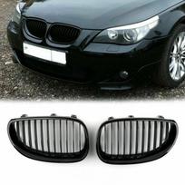 Priekinės pakeičiamos blizgios juodos inkstų grotelės BMW E60 E61 5 serijai 2003 2004 2005 2006 2007 2008 2009 2010